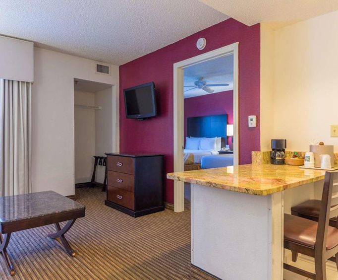 Room Photo for Quality Suites Lake Buena Vista