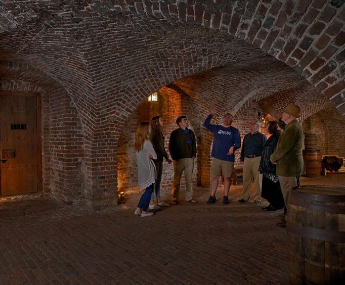 Charleston Ghost and Dungeon Walking Tour