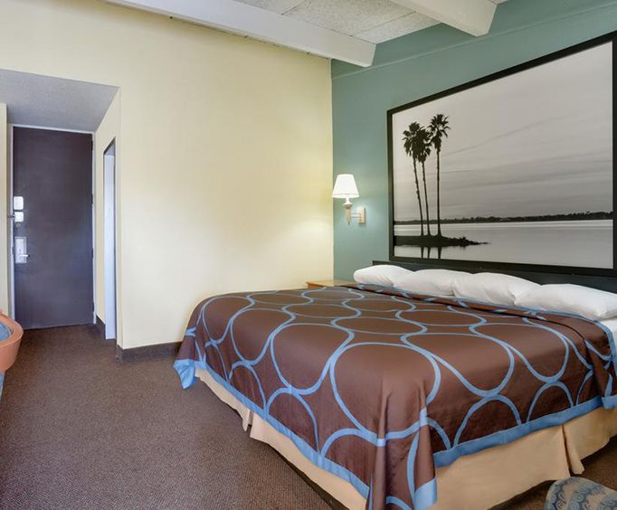 Super 8 St Augustine Room Photos