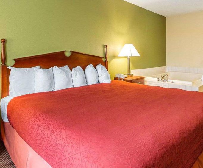 Room Photo for Quality Inn Reedsburg