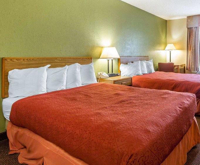 Photo of Quality Inn Reedsburg Room
