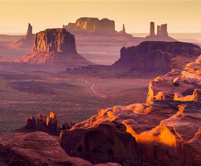 Amazing Vies Monument Valley Tribal Park and Navajo Indian Reservation with Lunch Full Day Tour