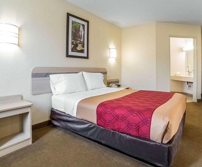Room Photo for Econo Lodge Belle Fourche
