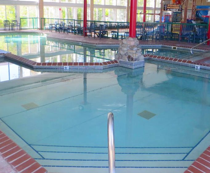 Bayside Hotel of Mackinaw Indoor Swimming Pool