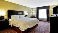 Hampton Inn & Suites Memphis-...