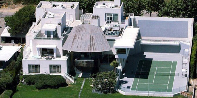 10 Photos Of Insane Celebrity Homes In Malibu You Won T Believe