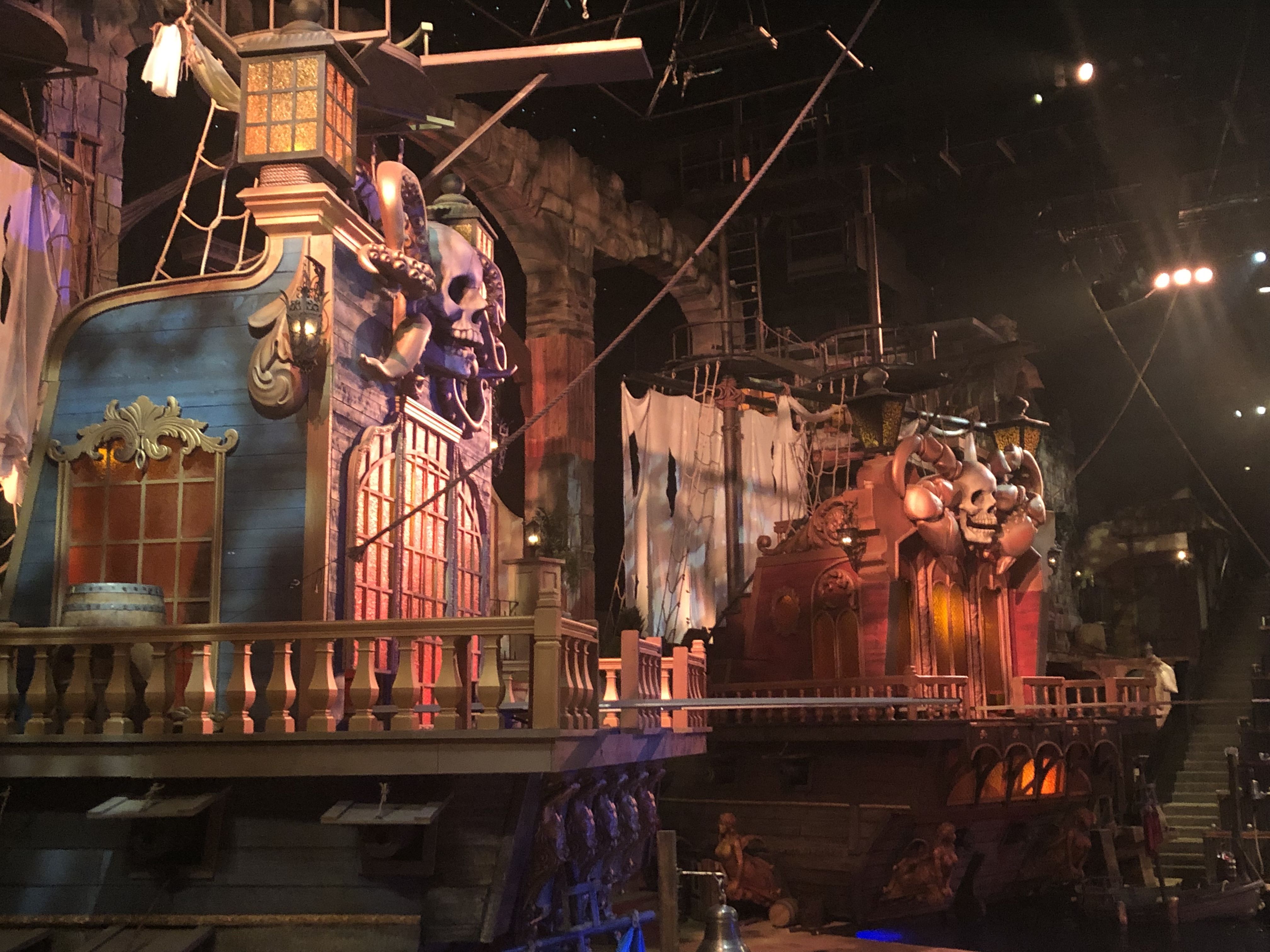 pirates voyage and dinner show pigeon forge