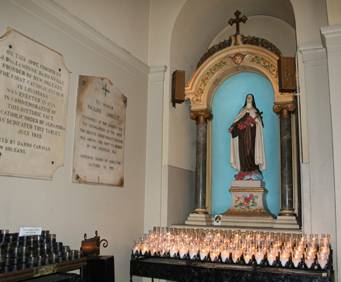 Statues dedicated to the saints