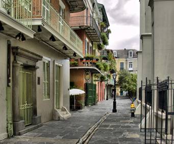 Pirate's Alley in New Orleans, LA