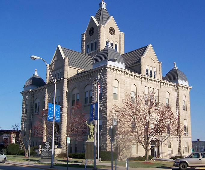 Neighborhoods & Districts