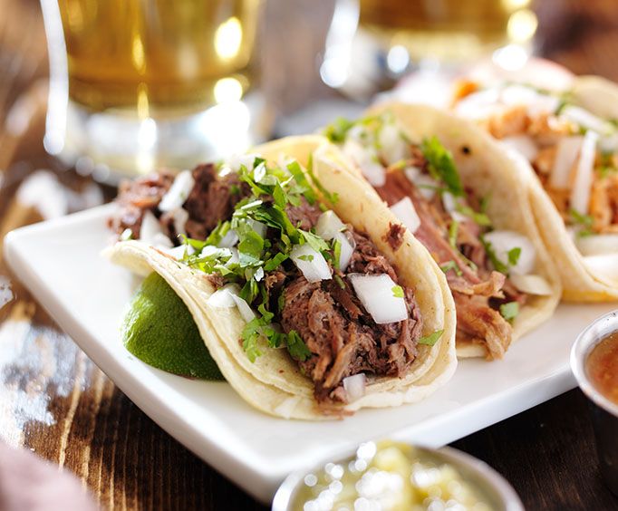 tacos y mas tacos y mas
