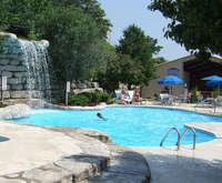 Outdoor Swimming Pool of Westgate Branson Lakes at Emerald Pointe