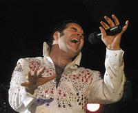 Tribute to the King Singing
