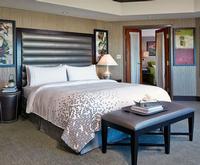 Renaissance World Golf Room Photos