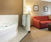 Boise Hotels With Jacuzzi Rooms Photo Of Comfort Suites Airport Room