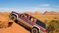 Tour vehicle ascending Hunts Mesa