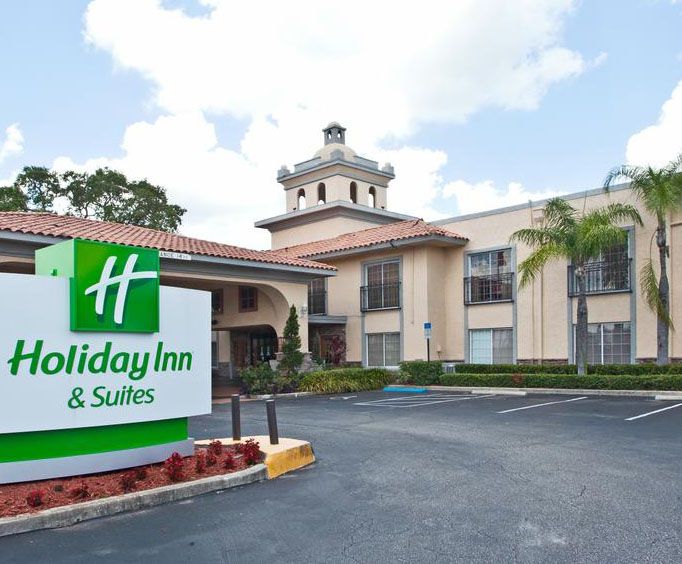 Holiday Inn Hotel & Suites Near Busch Gardens-Usf