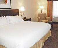 Holiday Inn Express & Suites Mt. Rushmore Room Photos