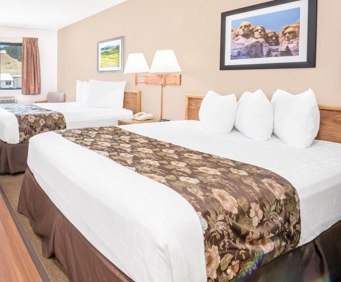 Days Inn Spearfish Room Photos