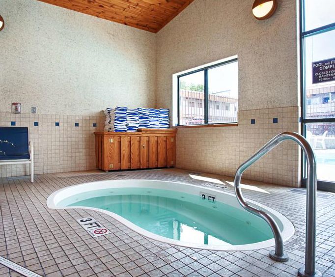 Best Western Plains Motel Hot Tub Photo