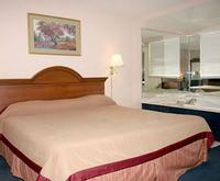 Budget Inn Mackinaw Room Photos