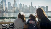 City views from a heated main cabin