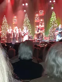 Watching Amy Grant and Vince Gill Christmas at the Ryman