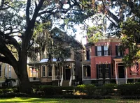 Amazing Homes on the Savannah Historic Overview Trolley Tour