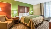 Quality Inn & Conference Center - Panama City Room Photos