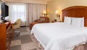 Photo of Hampton Inn San Antonio-Northwoods TX Room