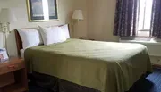 Room Photo for Knights Inn Mackinaw City