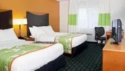 Photo of Fairfield Inn & Suites by Marriott Memphis East Room