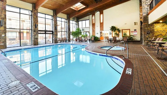 Best Western Center Pointe Inn Photo