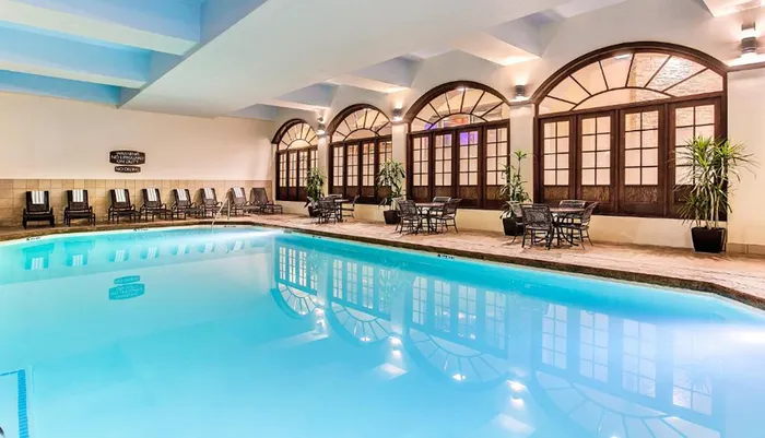 Embassy Suites Nashville - Airport Indoor Swimming Pool