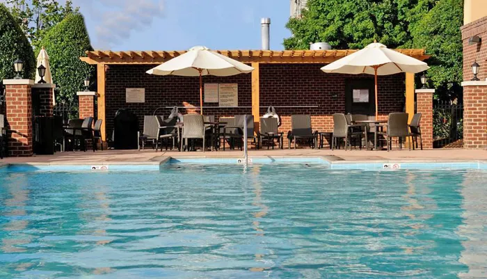 Outdoor Swimming Pool of Hampton Inn  Suites Nashville-Vanderbilt-Elliston Place