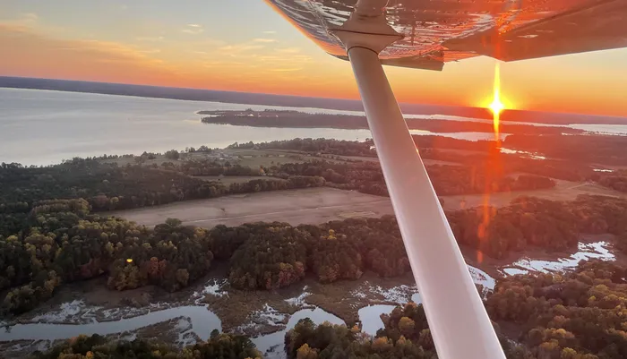 Williamsburg Flight Center Airplane Tours Photo