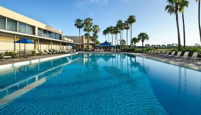 Outdoor Swimming Pool of DoubleTree by Hilton Hotel at the Entrance to Universal Orlando