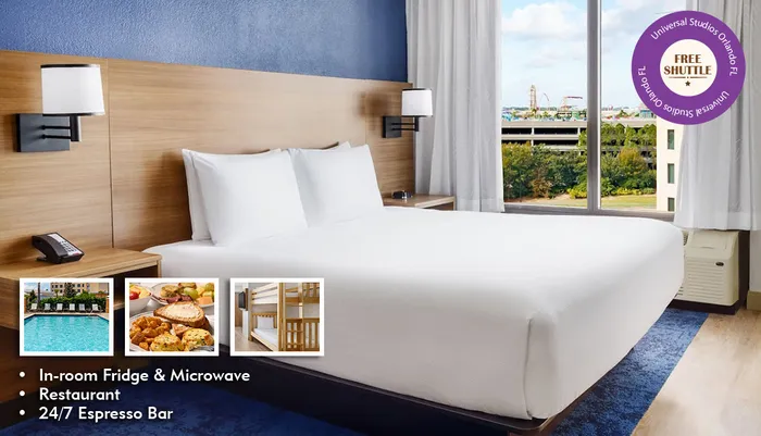 Outdoor Swimming Pool of Hyatt Place Orlando Universal - Orlando FL