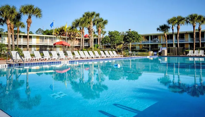 Outdoor Swimming Pool of The Seralago Hotel and Suites