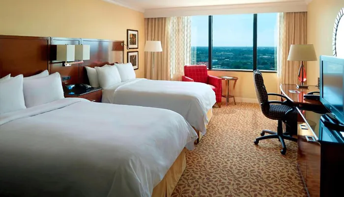 Marriott New Orleans Metairie at Lakeway Photo