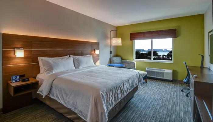 Room Photo for Holiday Inn Express Fort Walton Beach Central An IHG Hotel