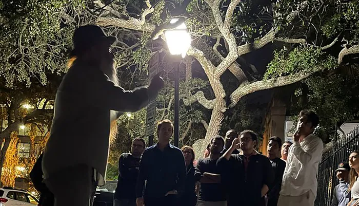 Guided Walking Ghost Tour in Charleston Photo