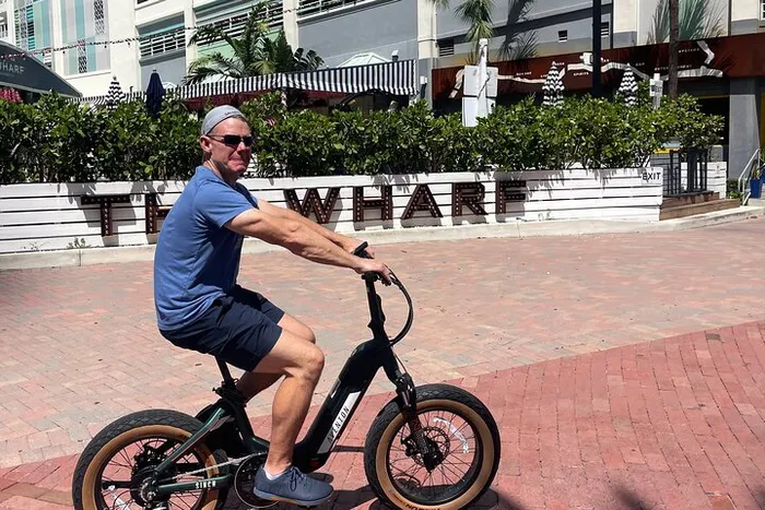 4 Hour Family Bundle Electric Bike Rentals Fort Lauderdale Beach Photo
