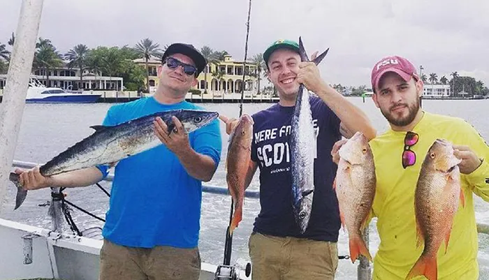 4-Hour Day or Night-Time Reef Bottom Fishing Charter in Fort Lauderdale Photo