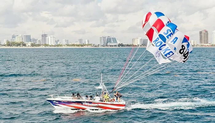 90-Minute Parasailing Adventure in Fort Lauderdale Photo