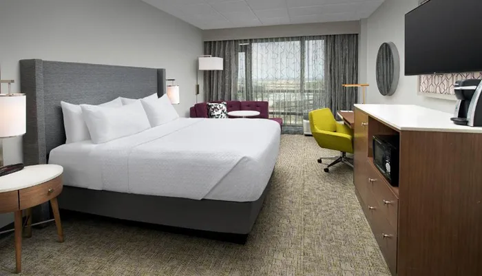 Crowne Plaza San Antonio Airport Photo