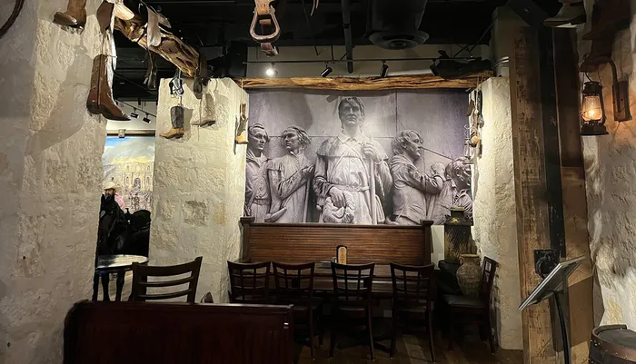 Texas’ Oldest Haunted Pub Crawl Shared Walking Tour Photo