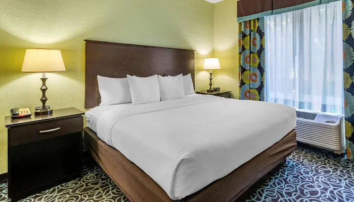 Room Photo for Comfort Suites At Fairgrounds-Casino
