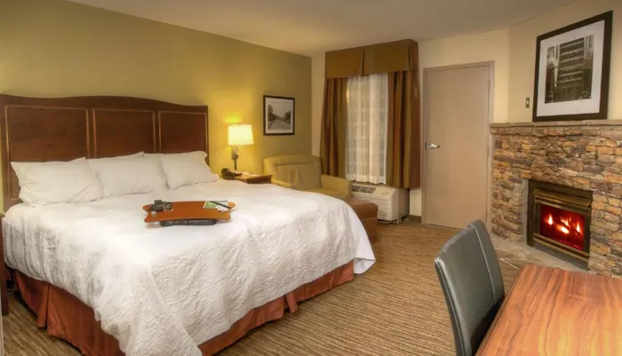 Photo of Hampton Inn Gatlinburg Room