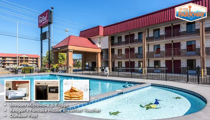 Outdoor Pool at Red Roof Inn  Suites Pigeon Forge - Parkway